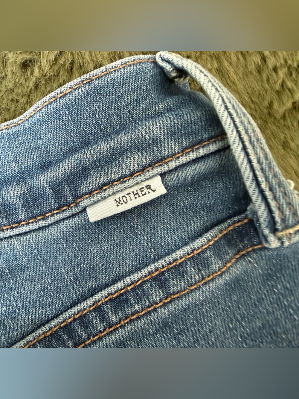 MOTHER Mid Rise Rider Ankle Jeans in Medium Blue Denim Size 30 - Picture 7 of 7